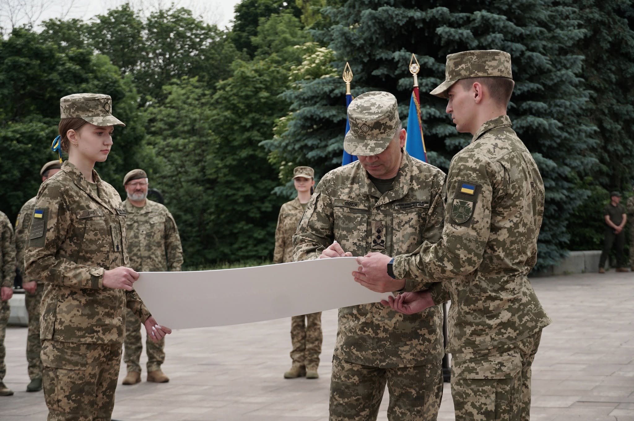 У Києві відкрили пам’ятний знак на честь Держспецзв’язку - фото 2