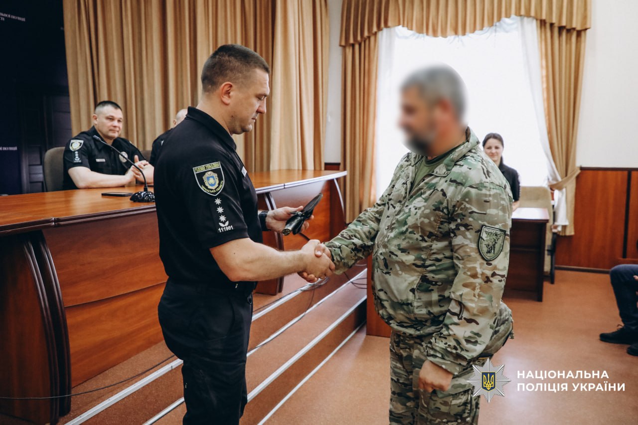 У Черкасах нагородили воїнів батальйону «Чорна ласка». Фото - фото 5
