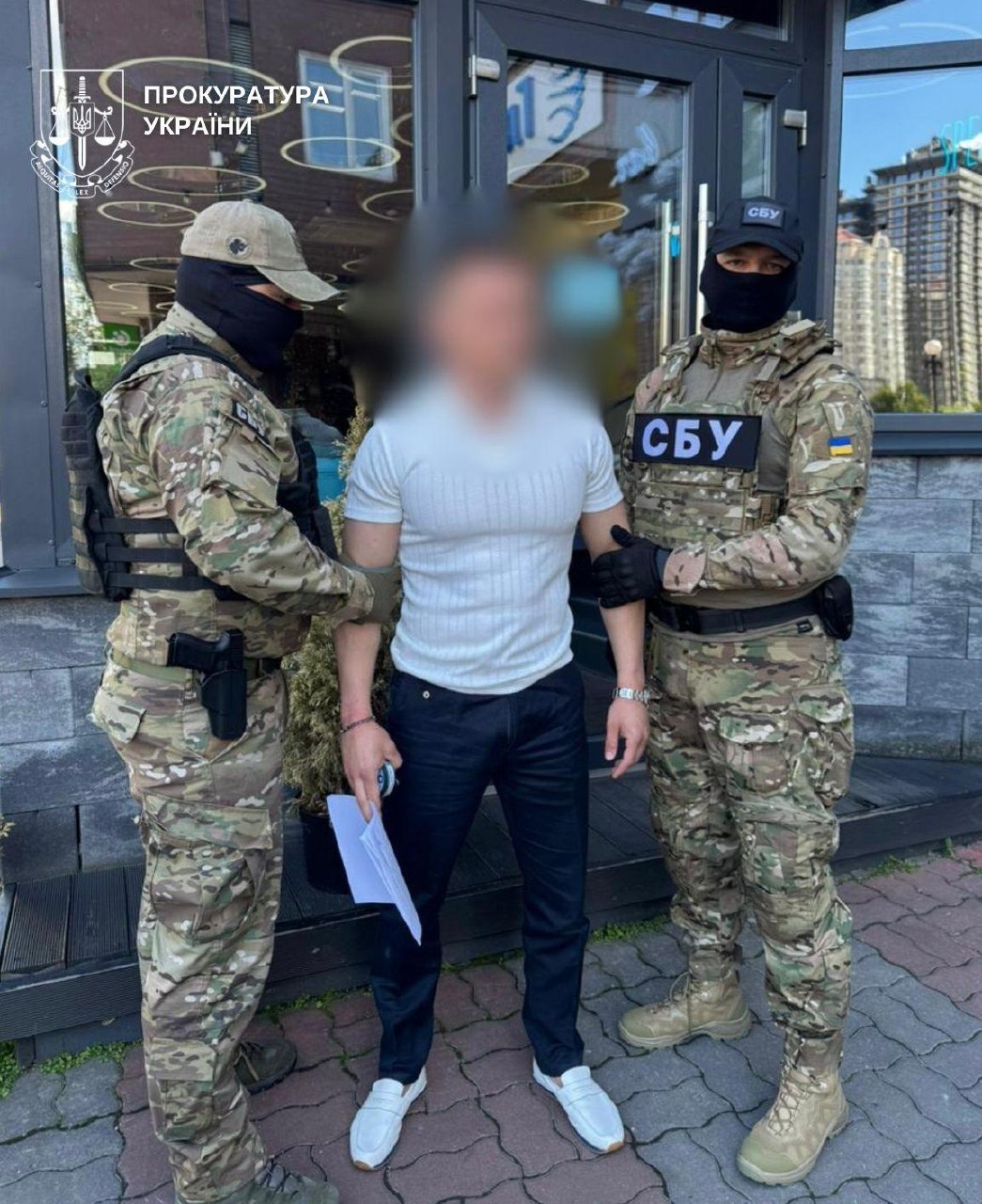 Підроблені свідоцтва про народження і «група» за гроші: у Києві викрили дві схеми для ухилення від мобілізації - фото 4
