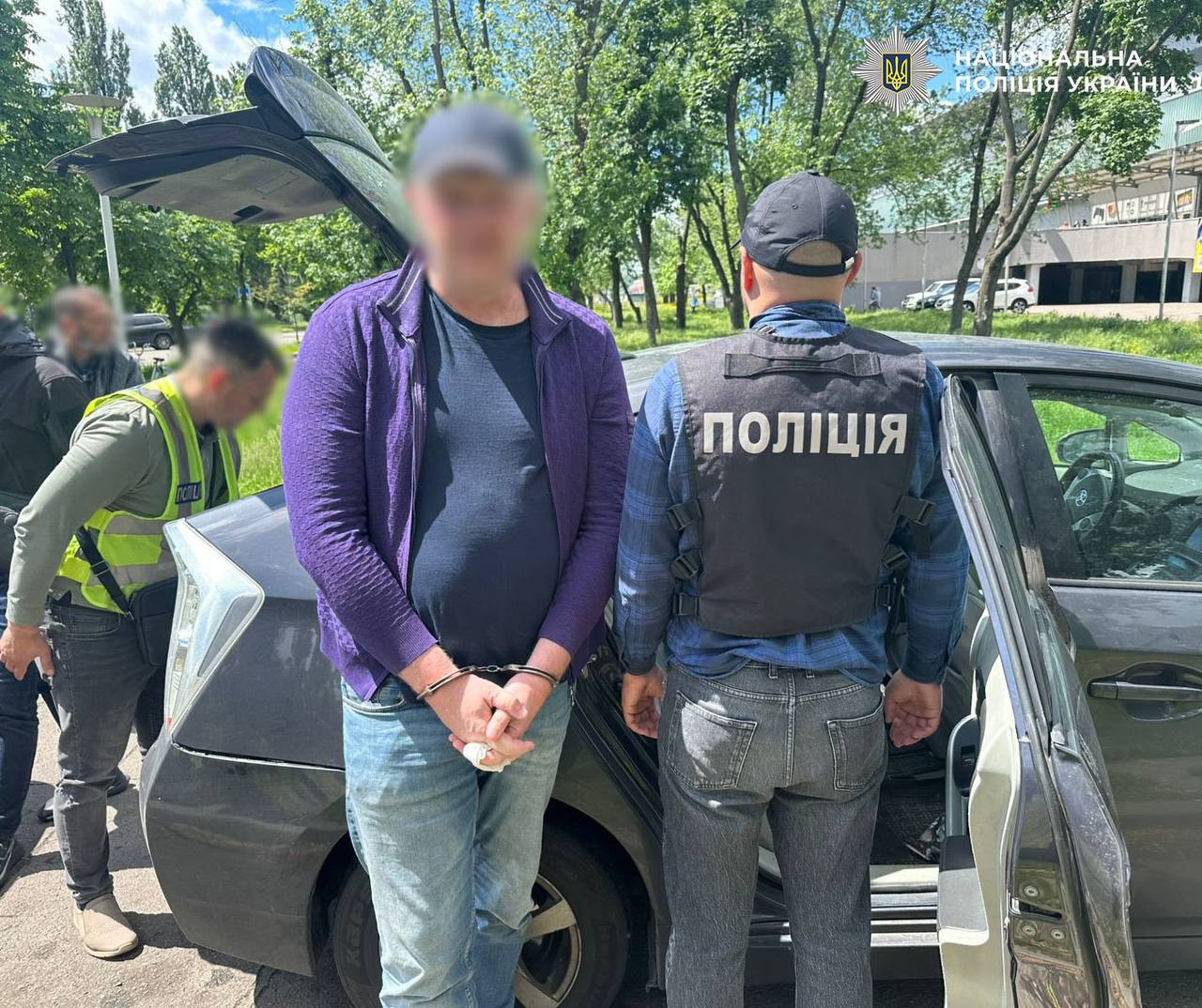 У столиці затримали військового, який за 10 тис дол. пропонував виїзд до Молдови