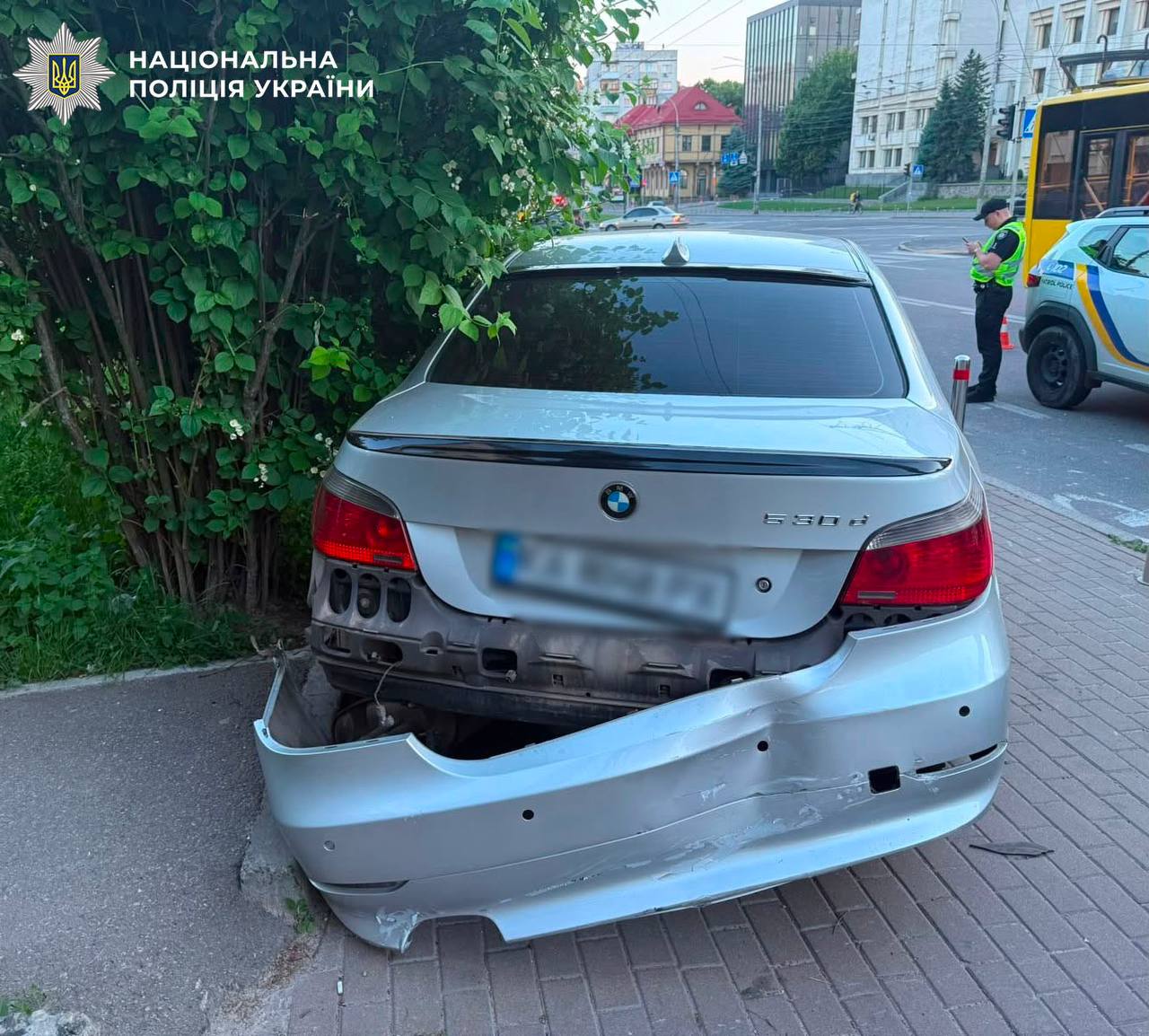 У столиці BMW після зіткнення з ВАЗ наїхав на пішохода: чоловік помер