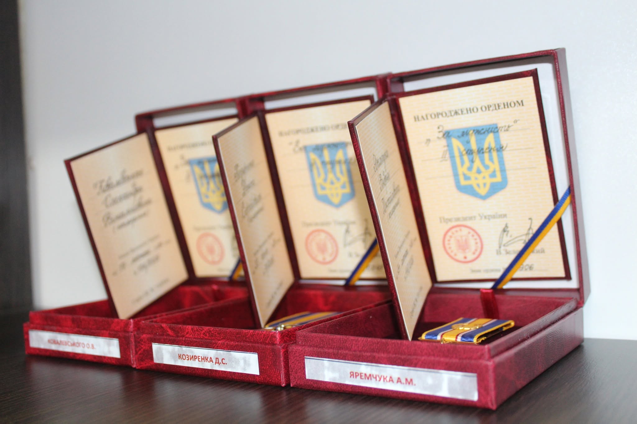 У Монастирищенській громаді вручили нагороди сім’ям загиблих воїнів