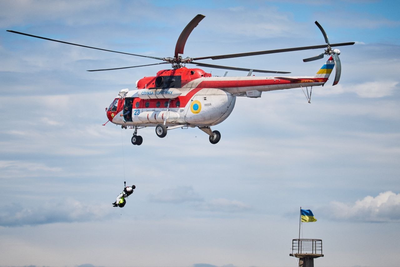 У Черкасах відбулися масштабні навчання на Дніпрі: з авіацією та спецпризначенцями - фото 2