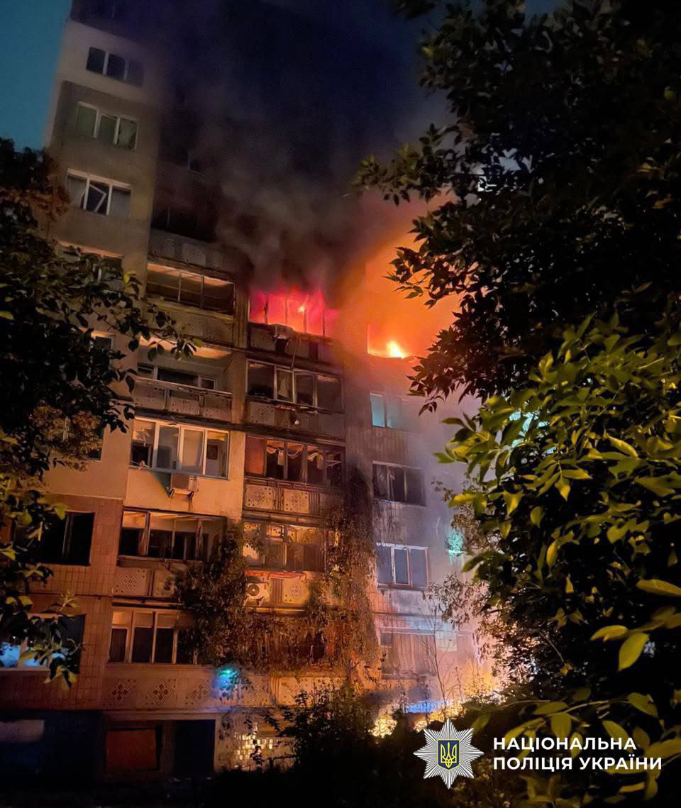В Києві загинули 4 людей, пошкоджено 26 житлових будинків - фото 3