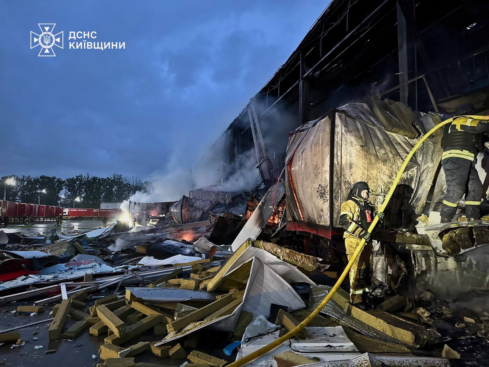У ДСНС показали наслідки атаки рф на Київщину - фото 5