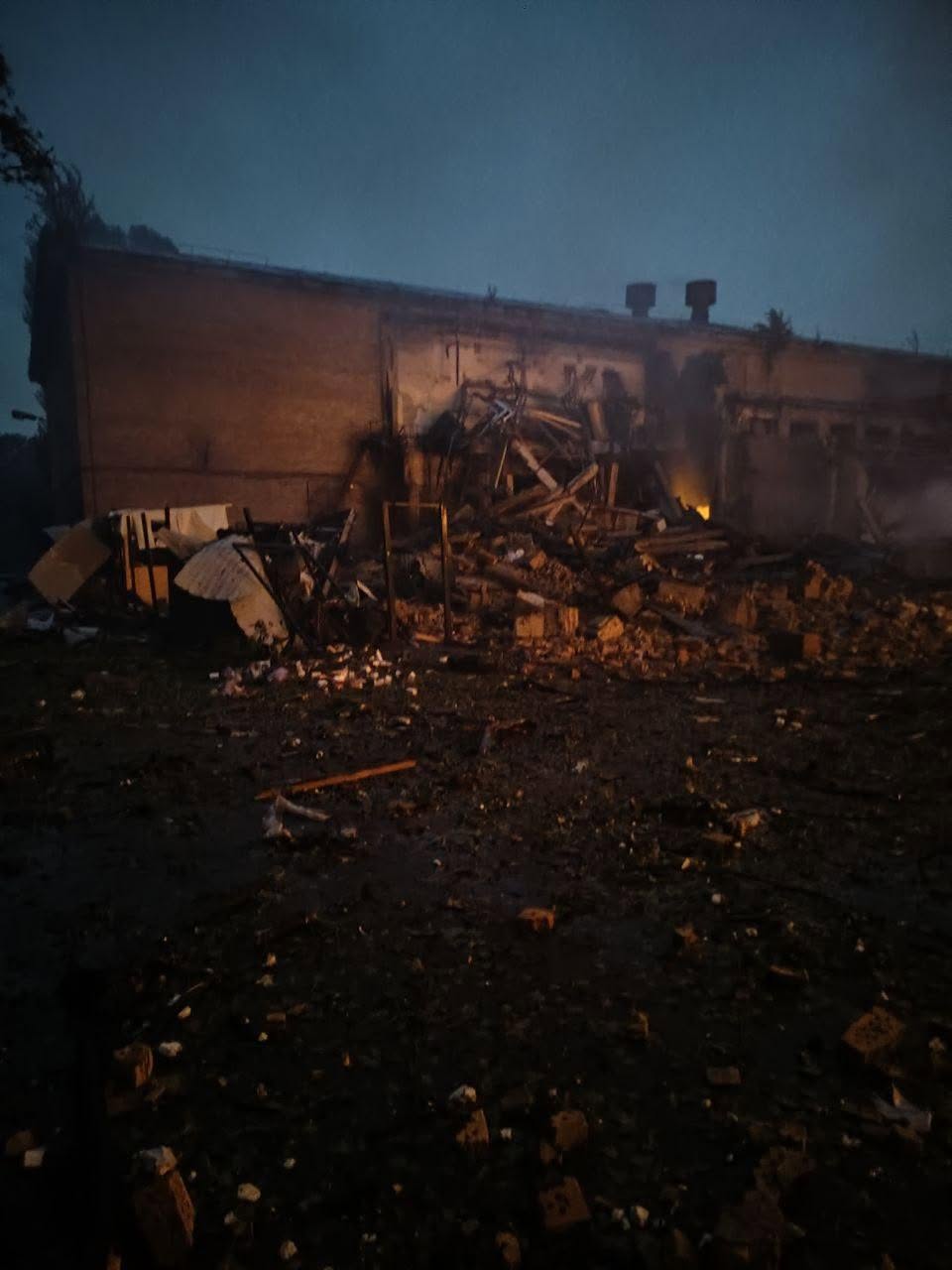 У Києві під час атаки рф постраждала кіностудія Довженка: втрачено унікальну колекцію костюмів - фото 2