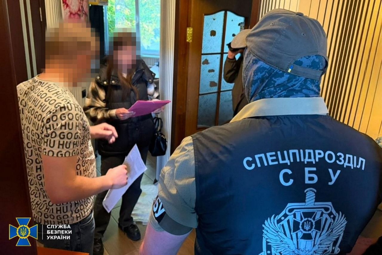 Зливала геолокації ТЦК і блокпостів: на Вінниччині затримали адміністраторку Viber-каналу - фото 8