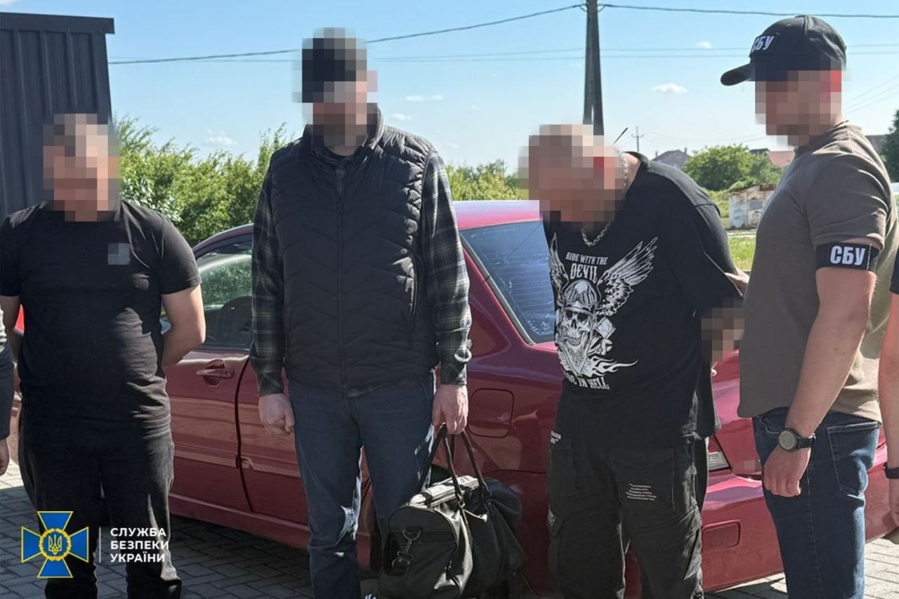 Зливала геолокації ТЦК і блокпостів: на Вінниччині затримали адміністраторку Viber-каналу - фото 7