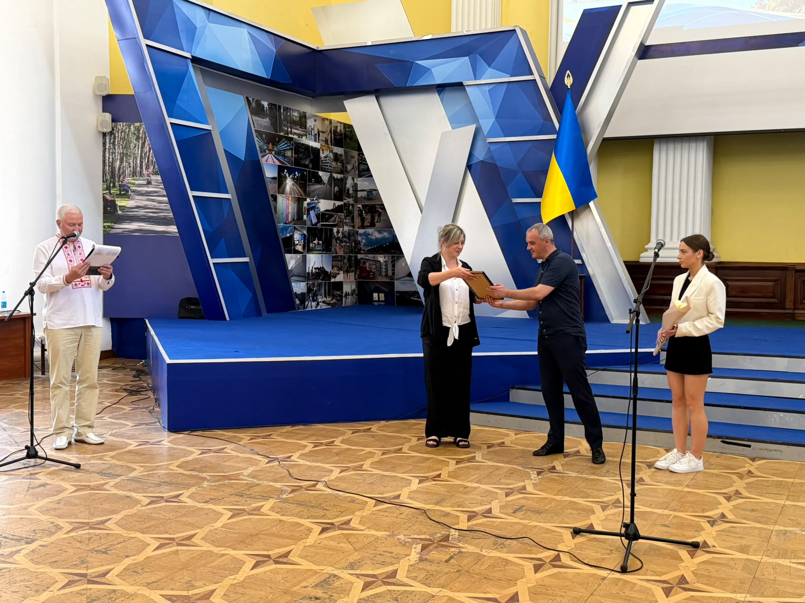 У столиці відзначили кращих представників легкої промисловості - фото 7