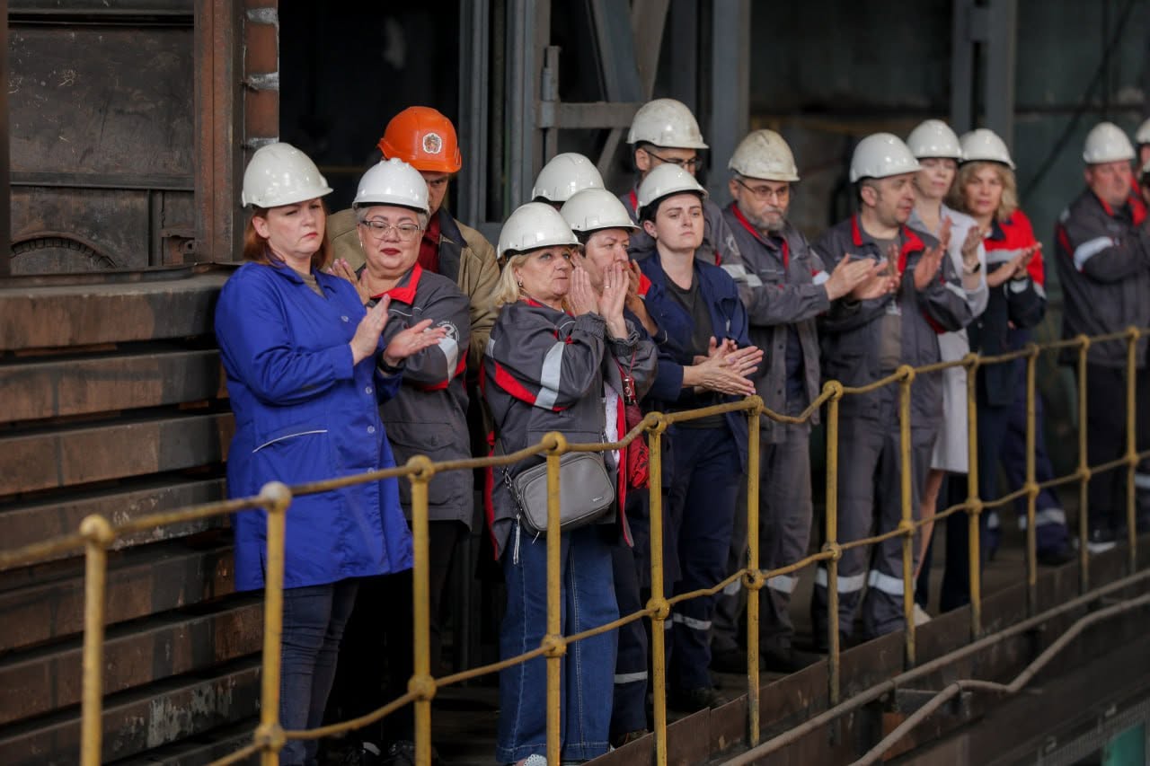 Святослав Вакарчук на Київщині заспівав для енергетиків, які працюють під обстрілами - фото 4