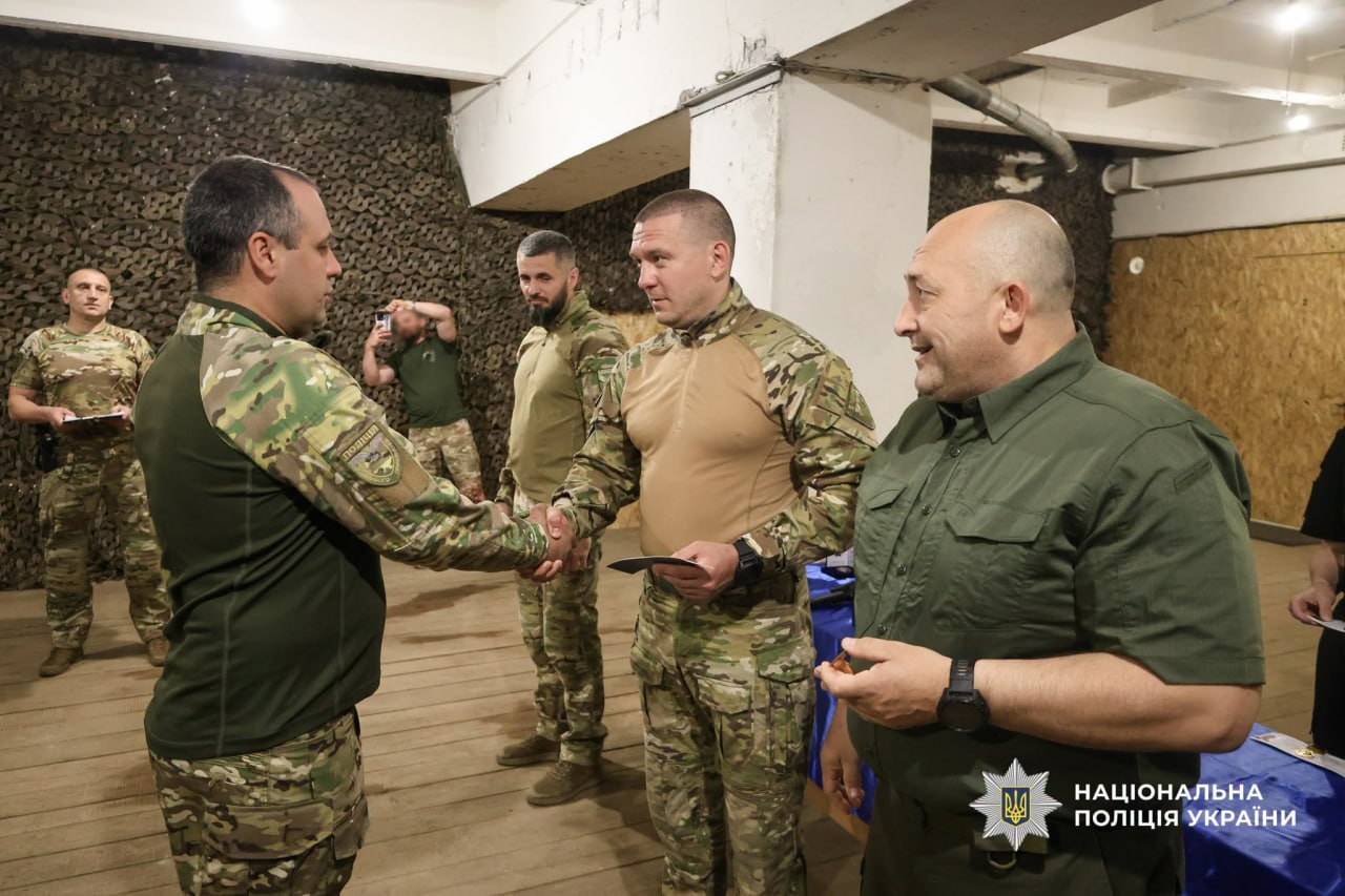 У Черкасах нагородили бійців стрілецького батальйону - фото 3