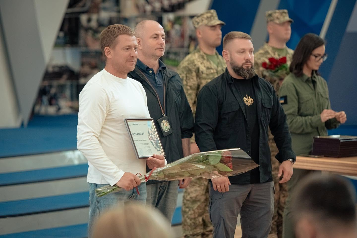 Столичним ветеранам та родинам полеглих захисників вручили сертифікати на житло - фото 3
