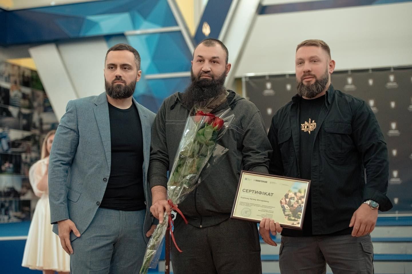 Столичним ветеранам та родинам полеглих захисників вручили сертифікати на житло - фото 2