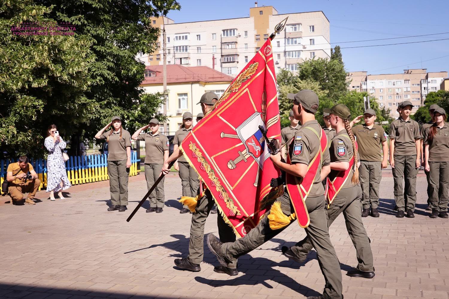 У Черкаському ліцеї з посиленою військово-фізичною підготовкою відбувся перший випуск. Фото - фото 4