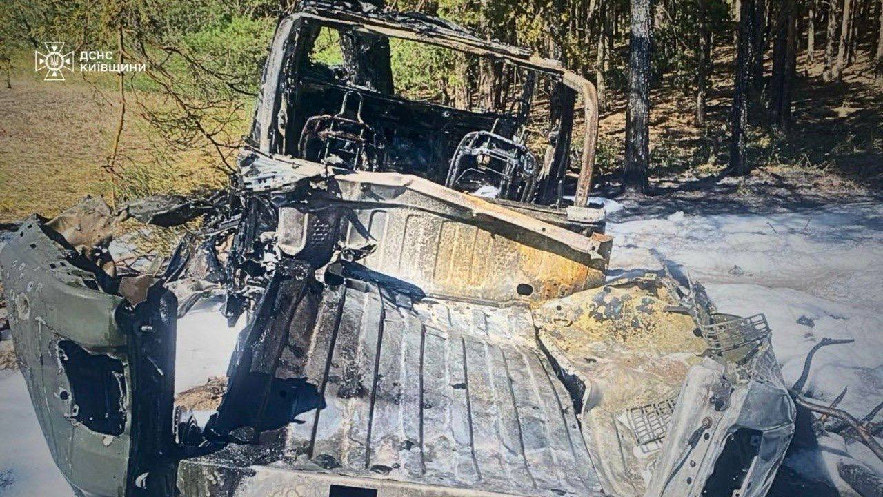 Рятувальники ліквідували наслідки нічної атаки на Київщину: що відомо - фото 3