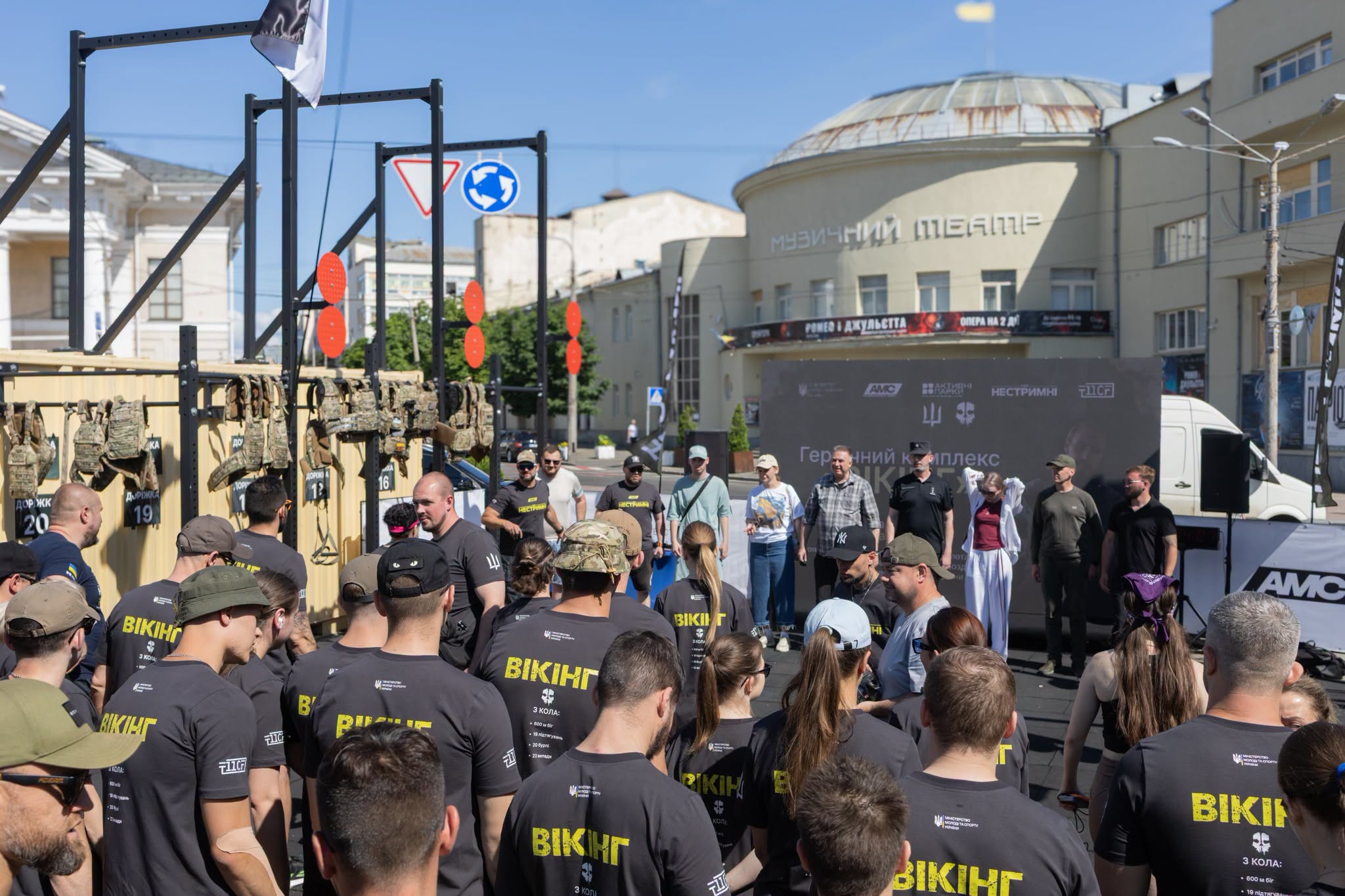 Рятувальники Київського гарнізону долучилися до виконання героїчного кросфіт-комплексу «Вікінг» - фото 2