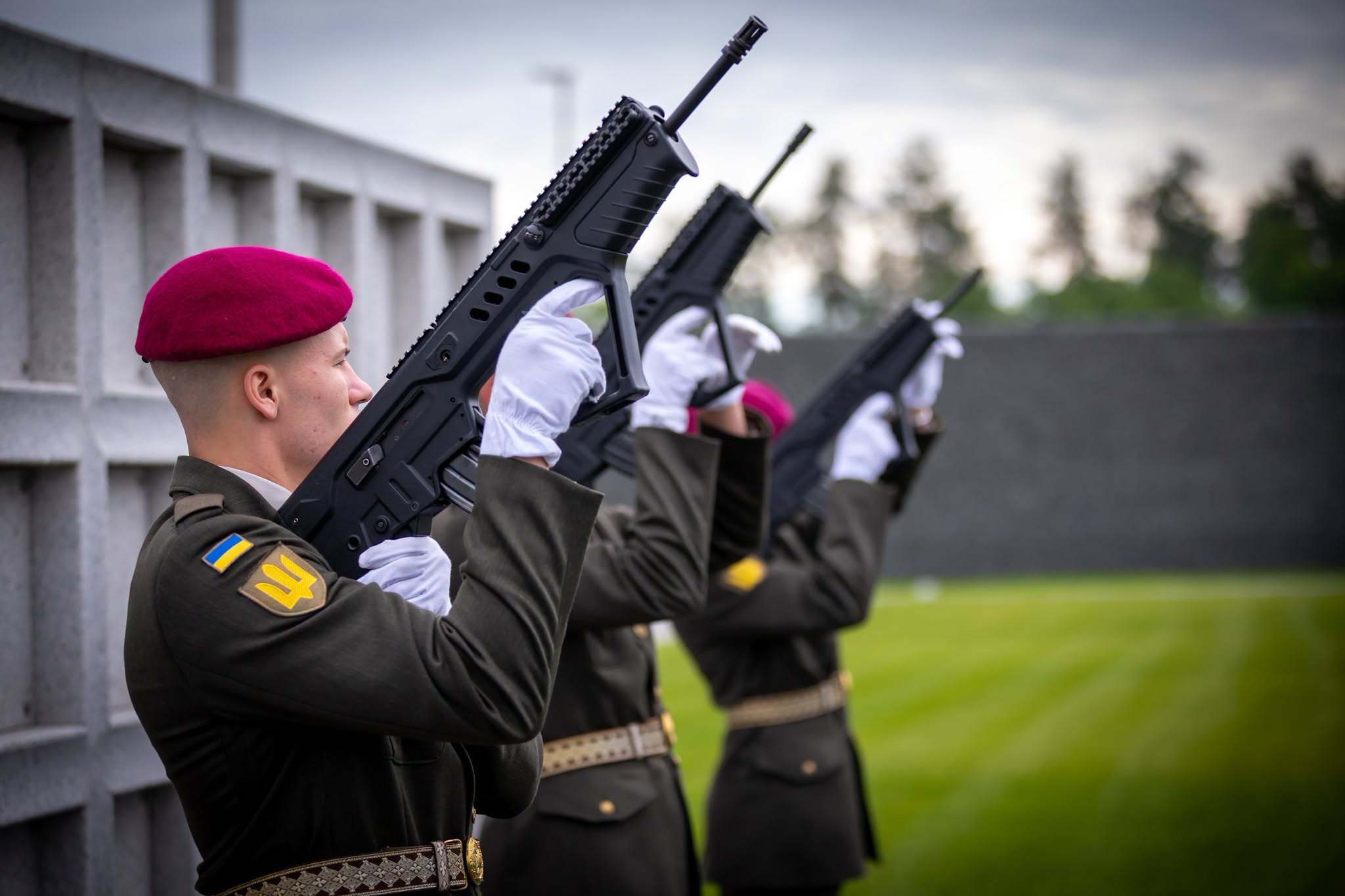 На Національному військовому меморіальному кладовищі поховали 13 українських воїнів, чиї імена невстановлені - фото 3
