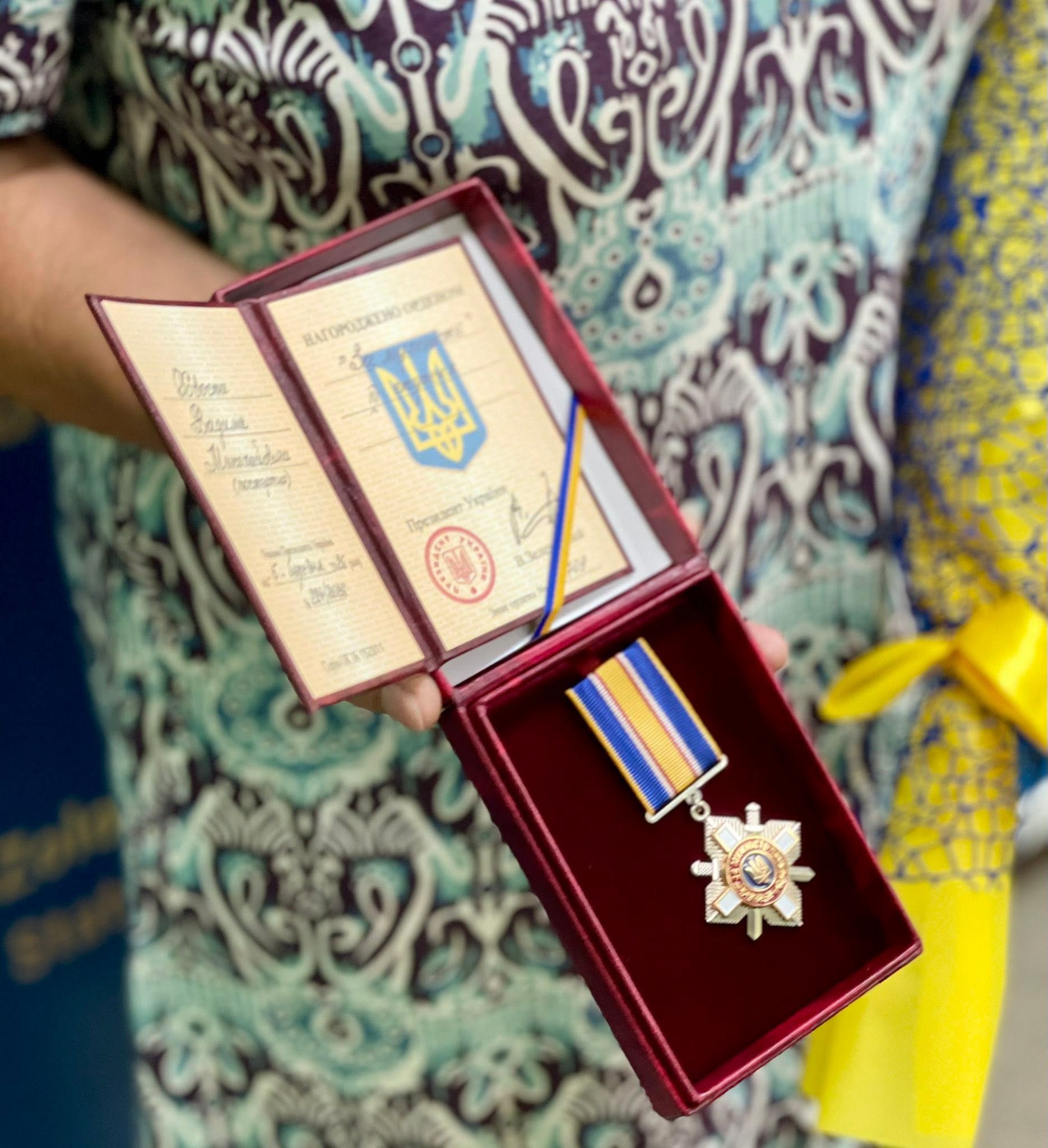 Посмертні нагороди вручили родинам шести військових із Золотоніського району