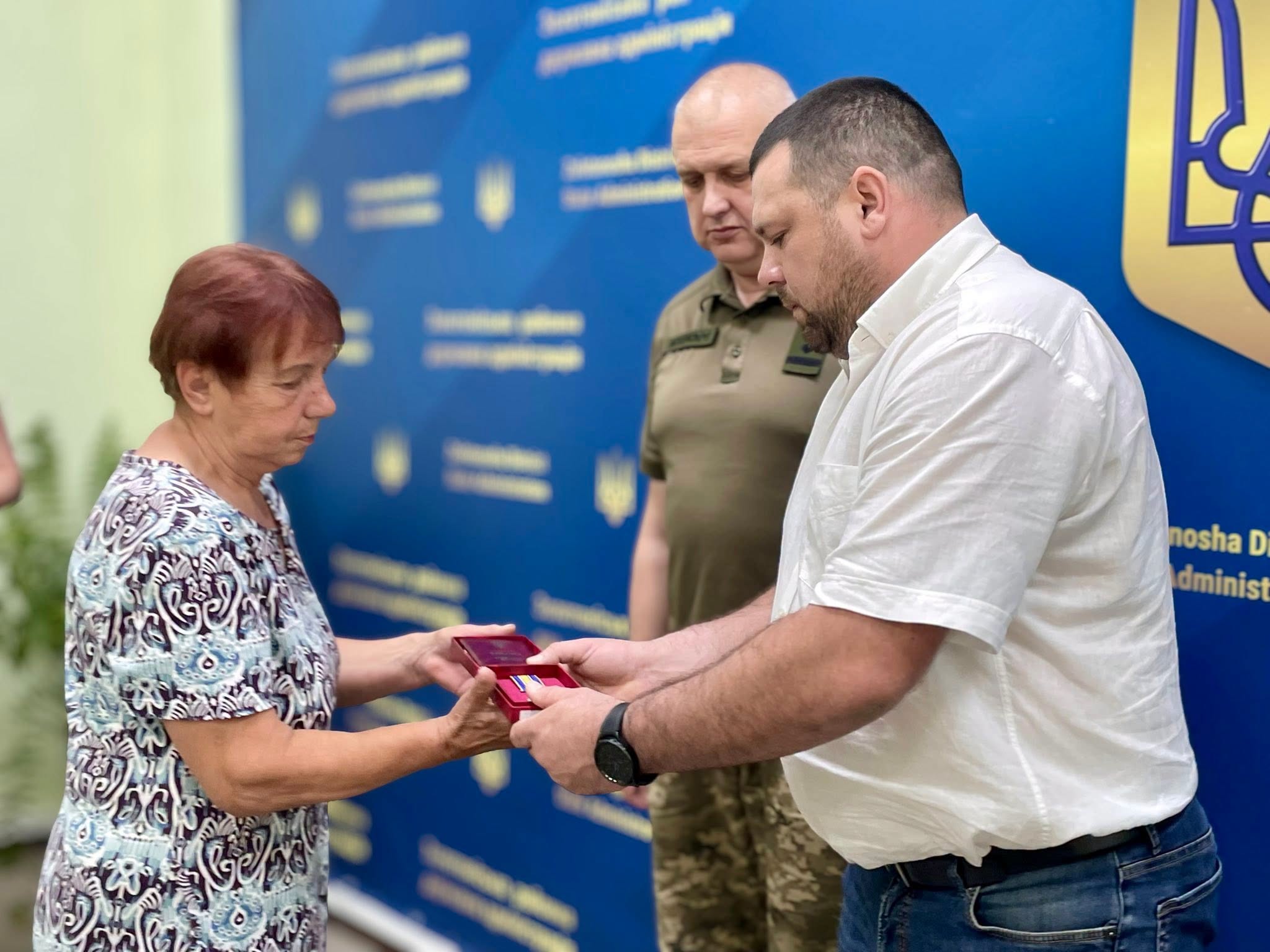 Посмертні нагороди вручили родинам шести військових із Золотоніського району - фото 2