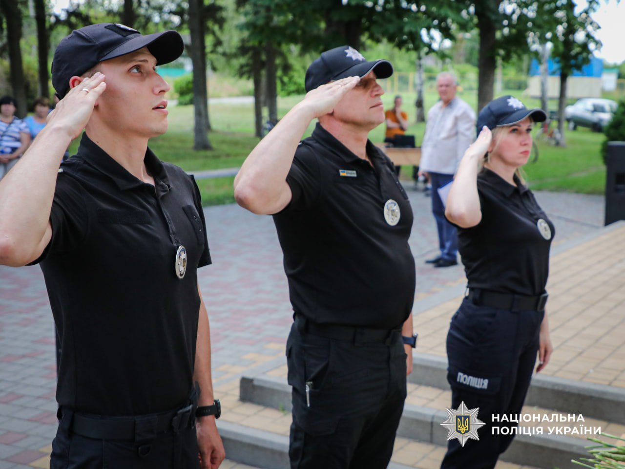 На Черкащині відкрили меморіальну дошку поліцейському Євгенію Крамаренку - фото 7