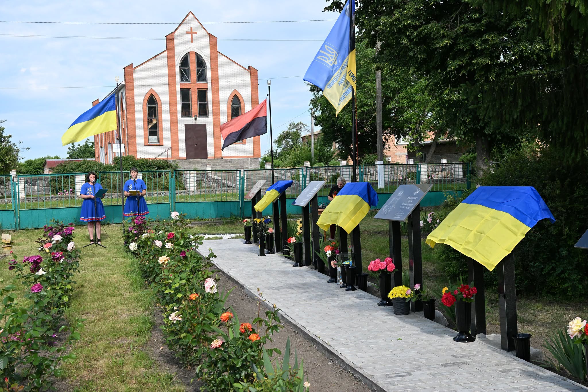 Меморіальні дошки загиблим воїнам відкрили у громаді Черкащини. Фото