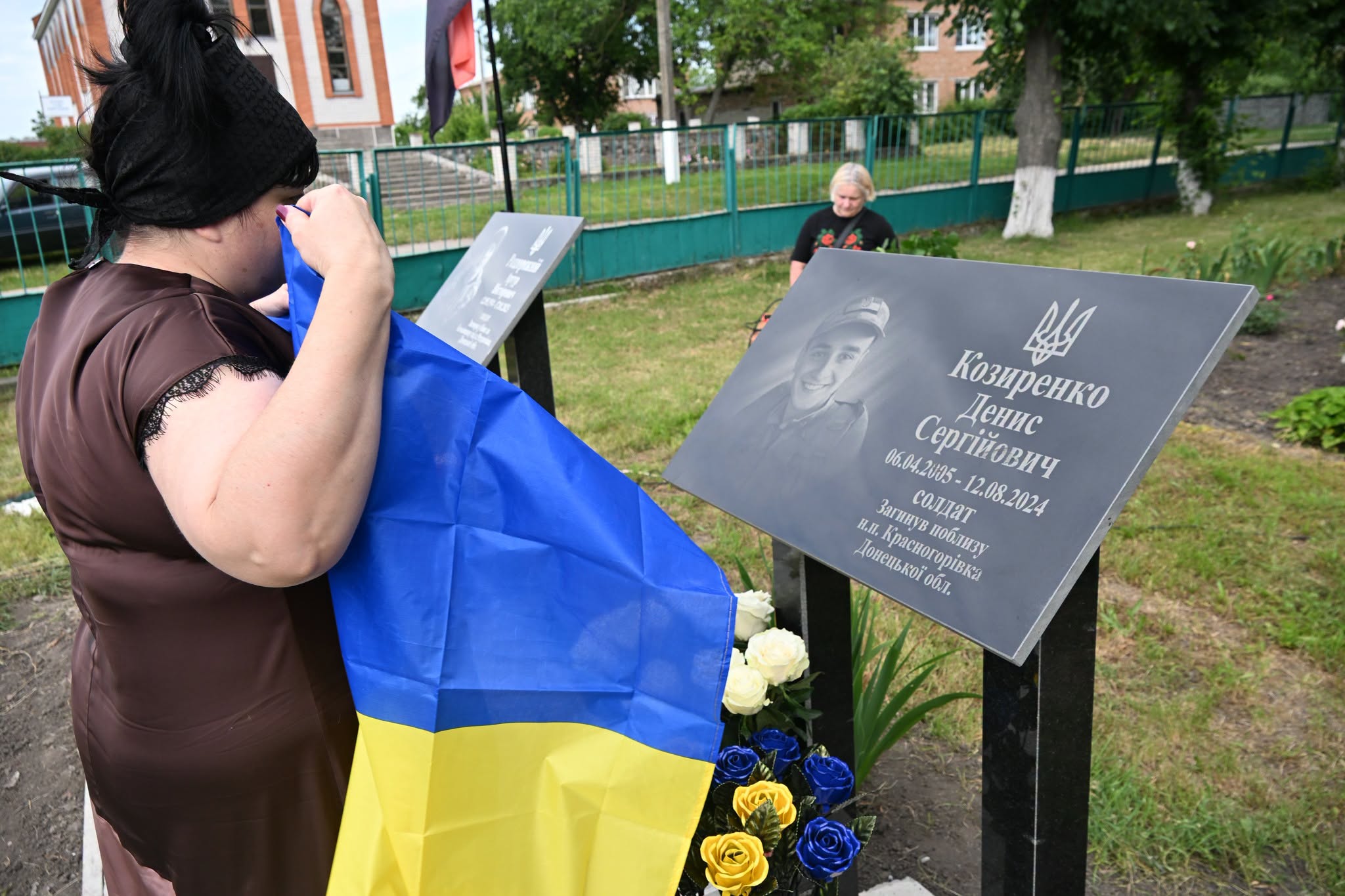 Меморіальні дошки загиблим воїнам відкрили у громаді Черкащини. Фото - фото 3