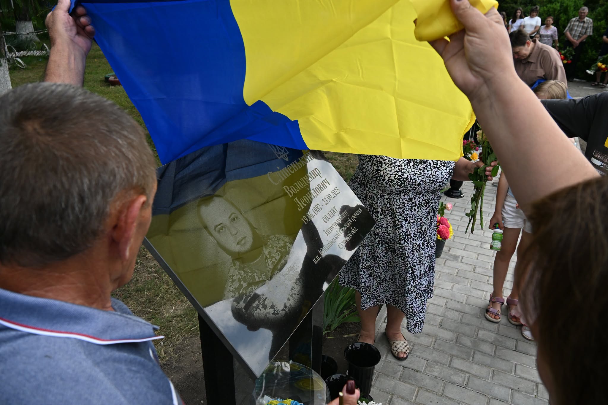 Меморіальні дошки загиблим воїнам відкрили у громаді Черкащини. Фото - фото 10