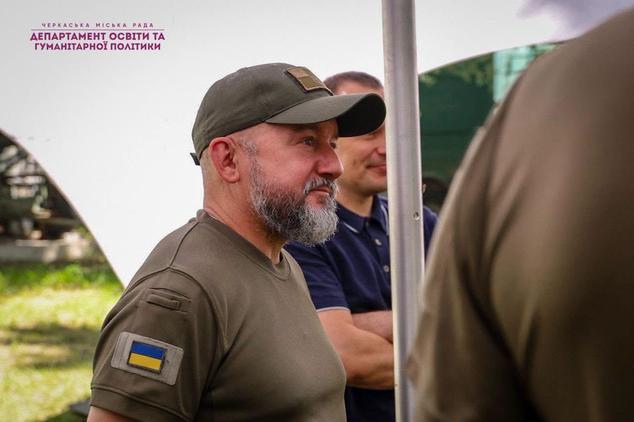 Жили у польових умовах: школярі із Черкас пройшли військово-патріотичний табір «Marine camp» - фото 9
