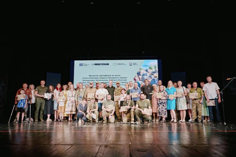 Сертифікати на житло отримали 93 родини ветеранів Черкащини - фото 7
