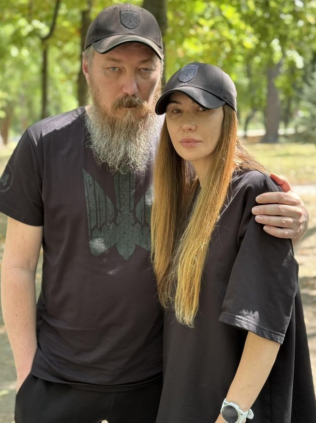 «Кохання під час війни живе»: Мадяр зворушливо привітав дружину з 30-річчям шлюбу - фото 3