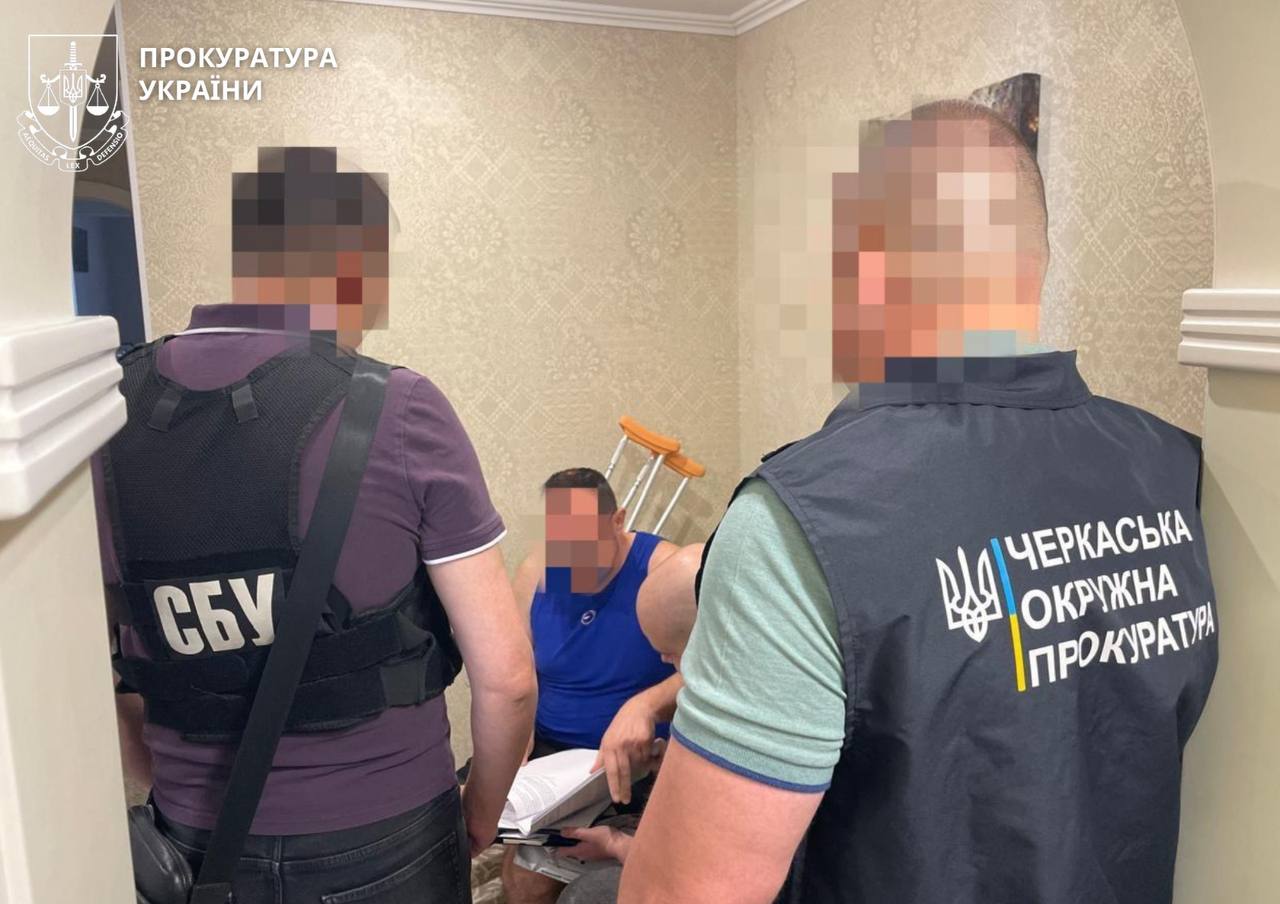 Віддавали всю зарплату за «бронь»: організаторів схеми виявили на Черкащині