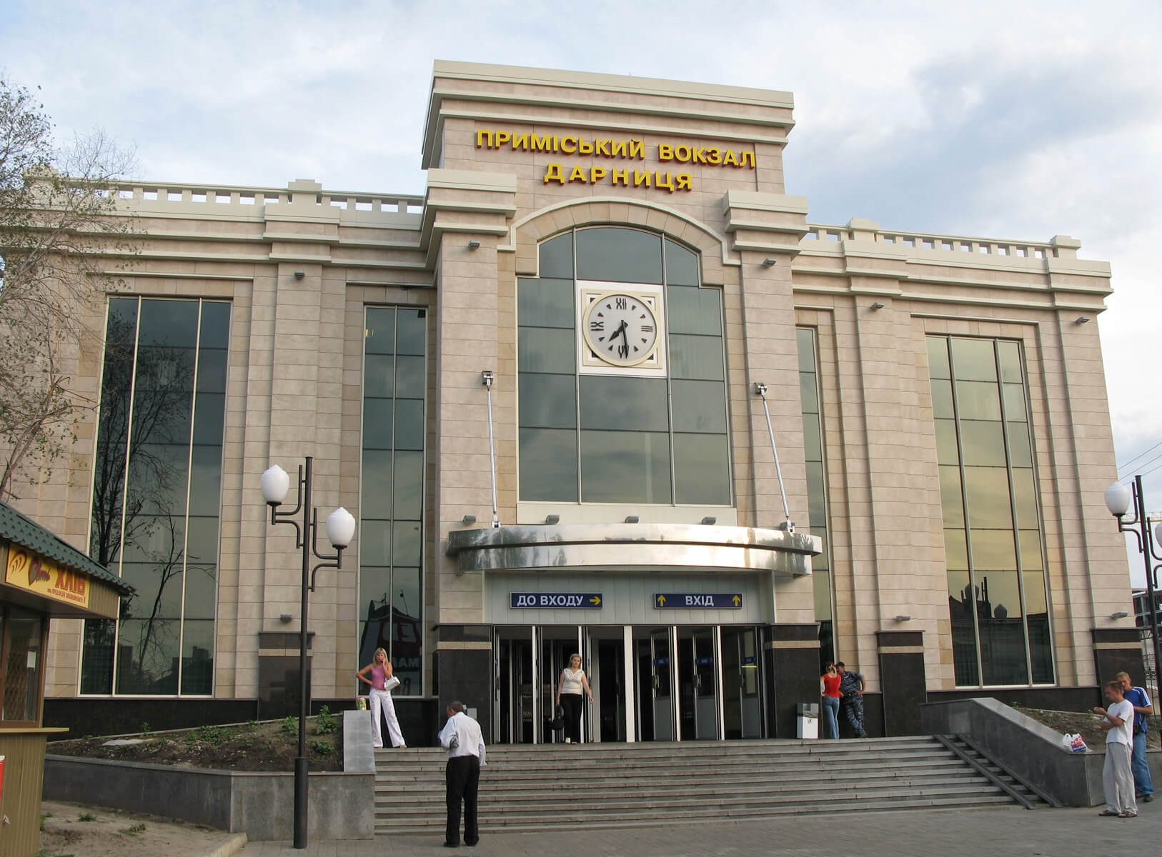 «Шовк, танки та підводні урбан-легенди: Що ховає від ваших очей Дарницький район - фото 7