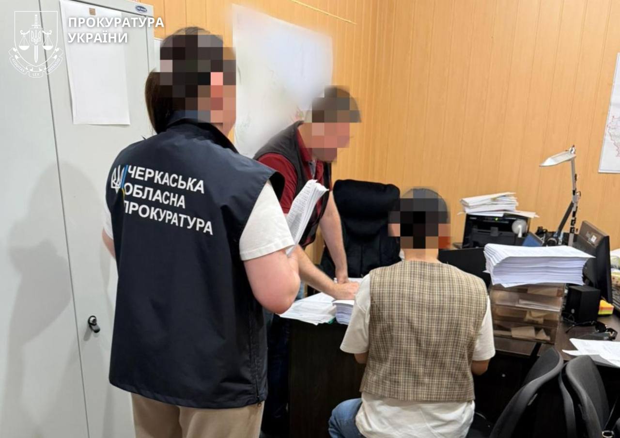 На Черкащині судитимуть посадовців, які привласнили понад 2,3 млн грн - фото 2