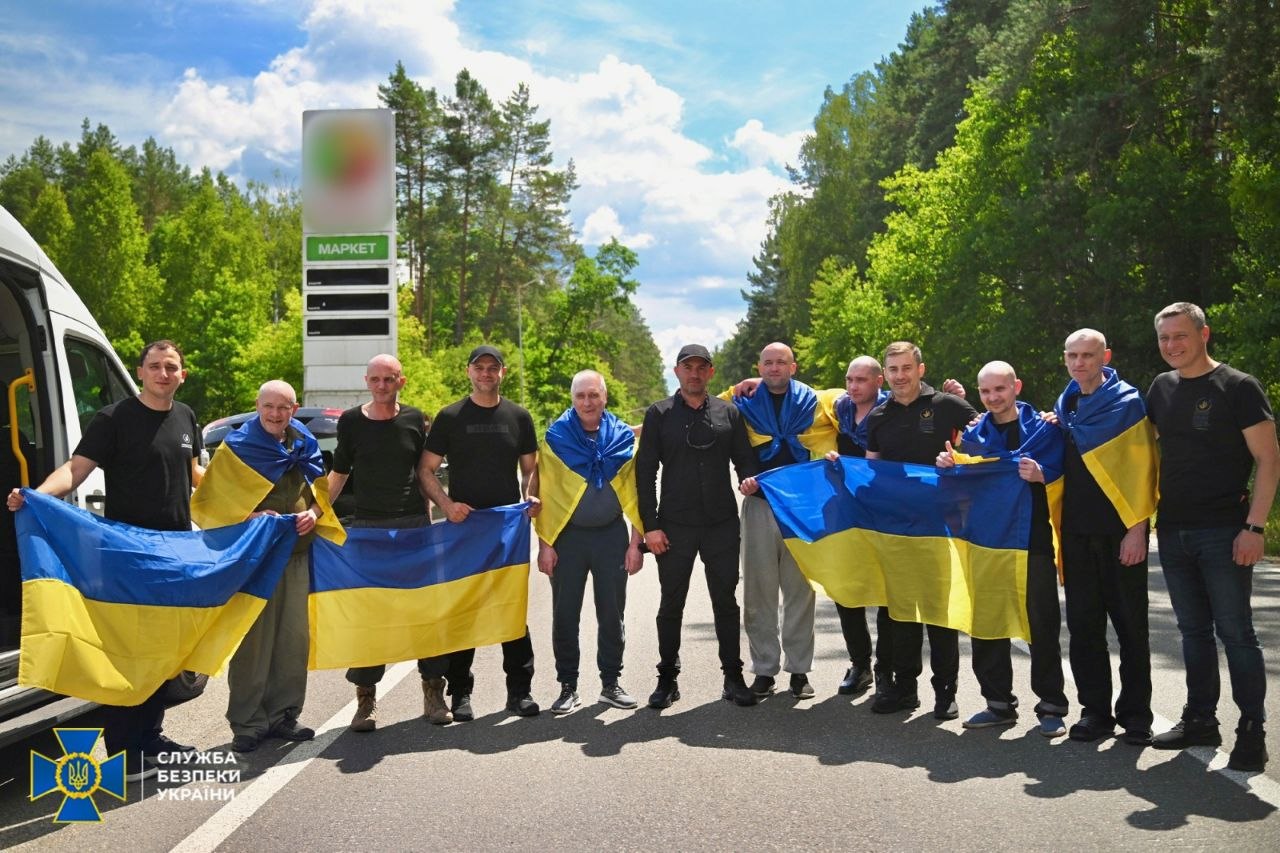 З російського полону повернулися семеро цивільних українців - фото 12