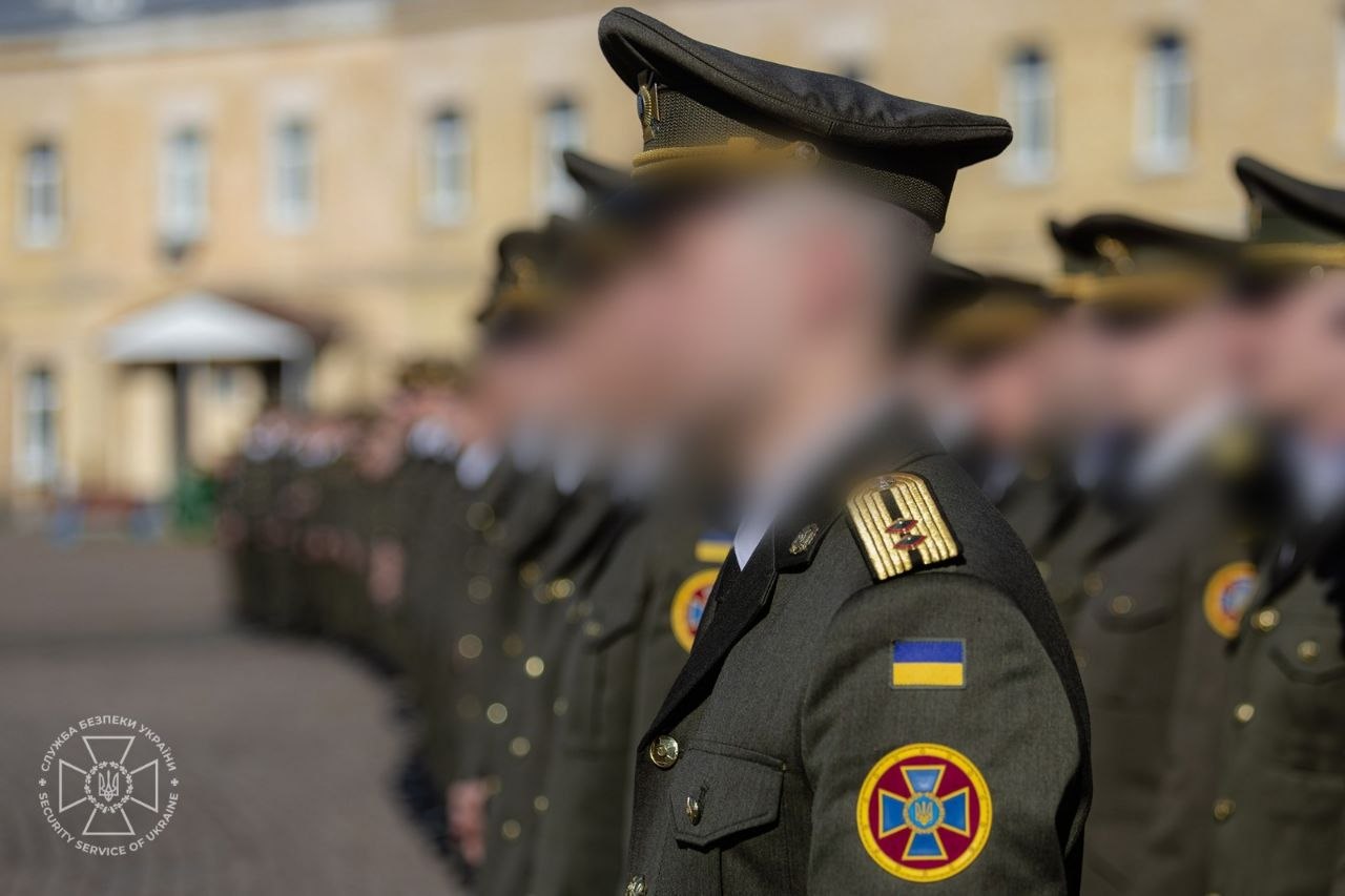 Перші зірки на погонах: Академія та Інститут СБУ випустили молодих офіцерів - фото 7
