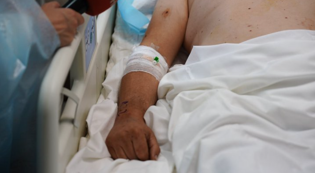 Волонтерська допомога пораненим військовим у Києві: організації та контакти