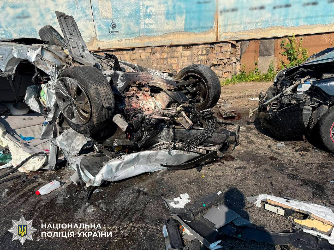 У Подільському районі Києва зіткнулися чотири автомобілі: є загибла та постраждалі - фото 2