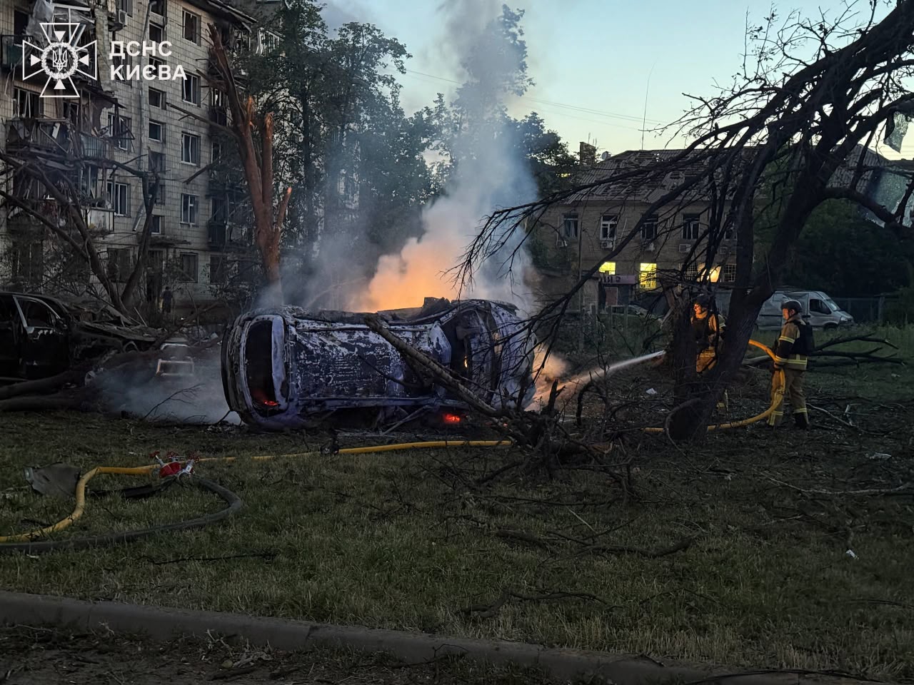 Десятки поранених та 9 загиблих: наслідки масованої атаки РФ на Київ - фото 4