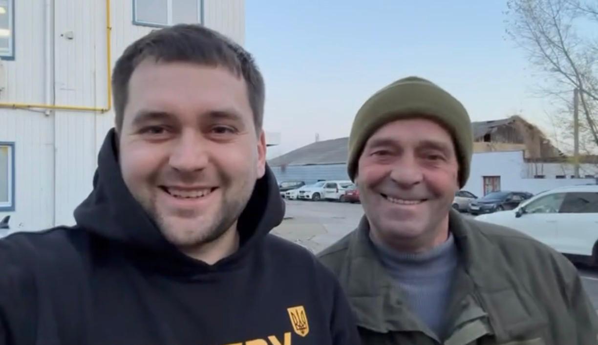 Російський обстріл розтрощив офіс каналу Ісландія, загинув охоронець