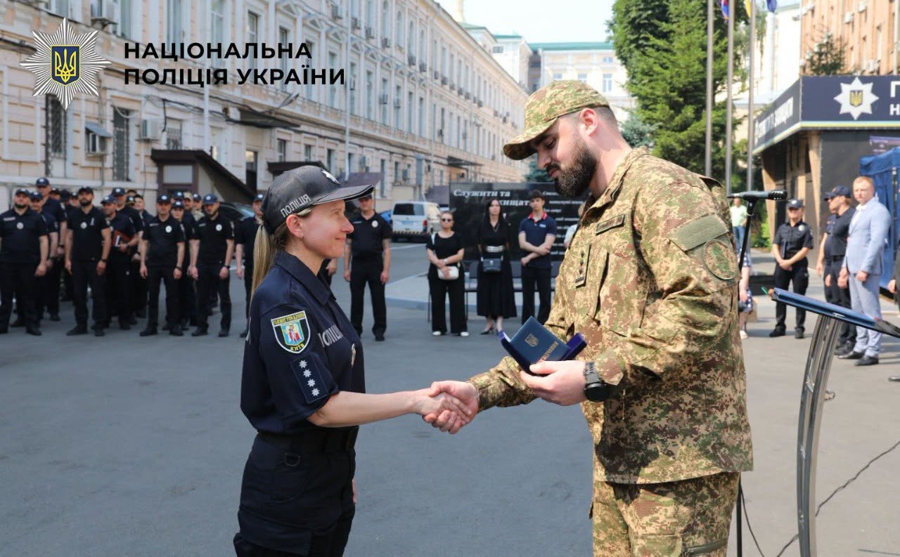 У Києві нагородили поліцейських з нагоди професійного свята - фото 3