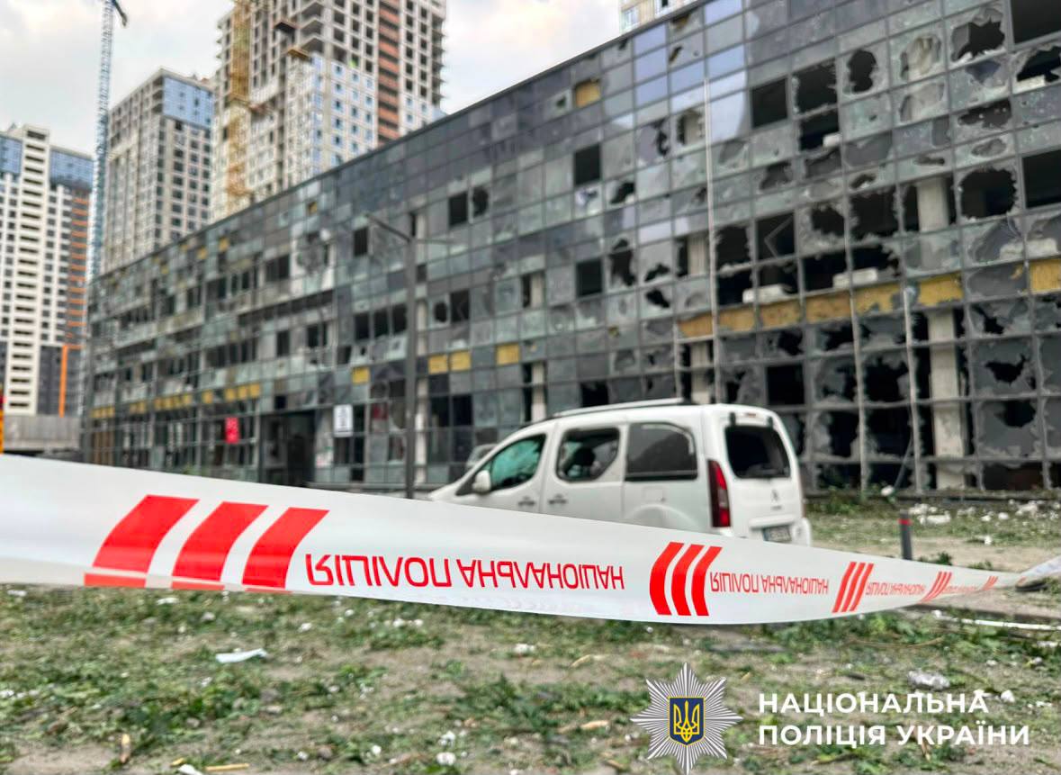 11 загиблих та понад 40 поранених – наслідки російського удару по Києву - фото 2
