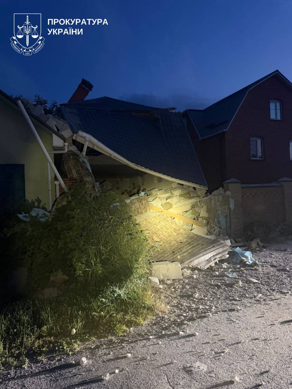 Поліція документує наслідки атаки ворога на Київську область - фото 5