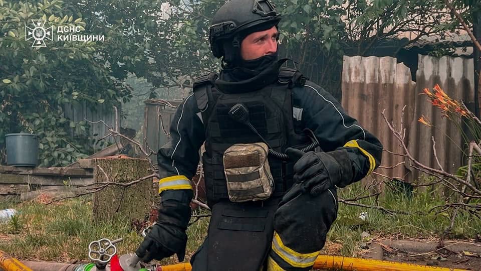 У ДСНС показали фото наслідків масованої атаки на Київщину - фото 7