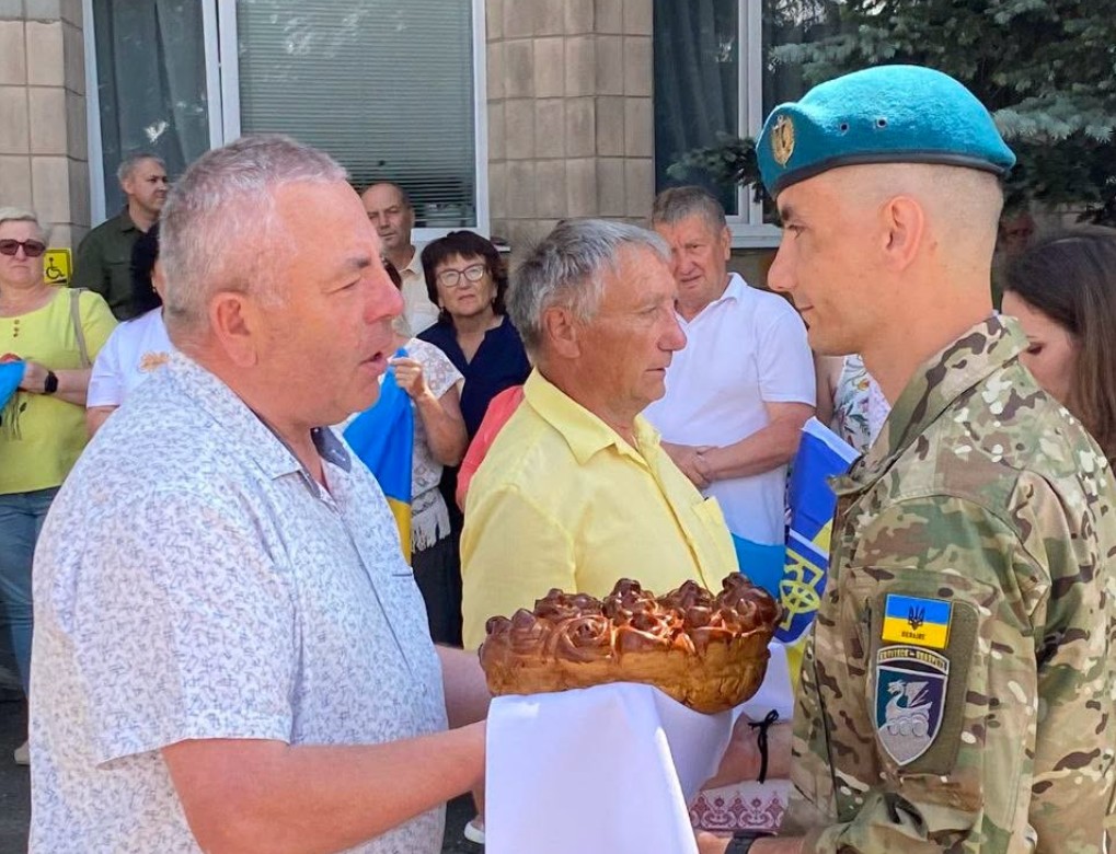 На Черкащині після 4 років полону зустріли молодшого сержанта Івана Захарова - фото 6