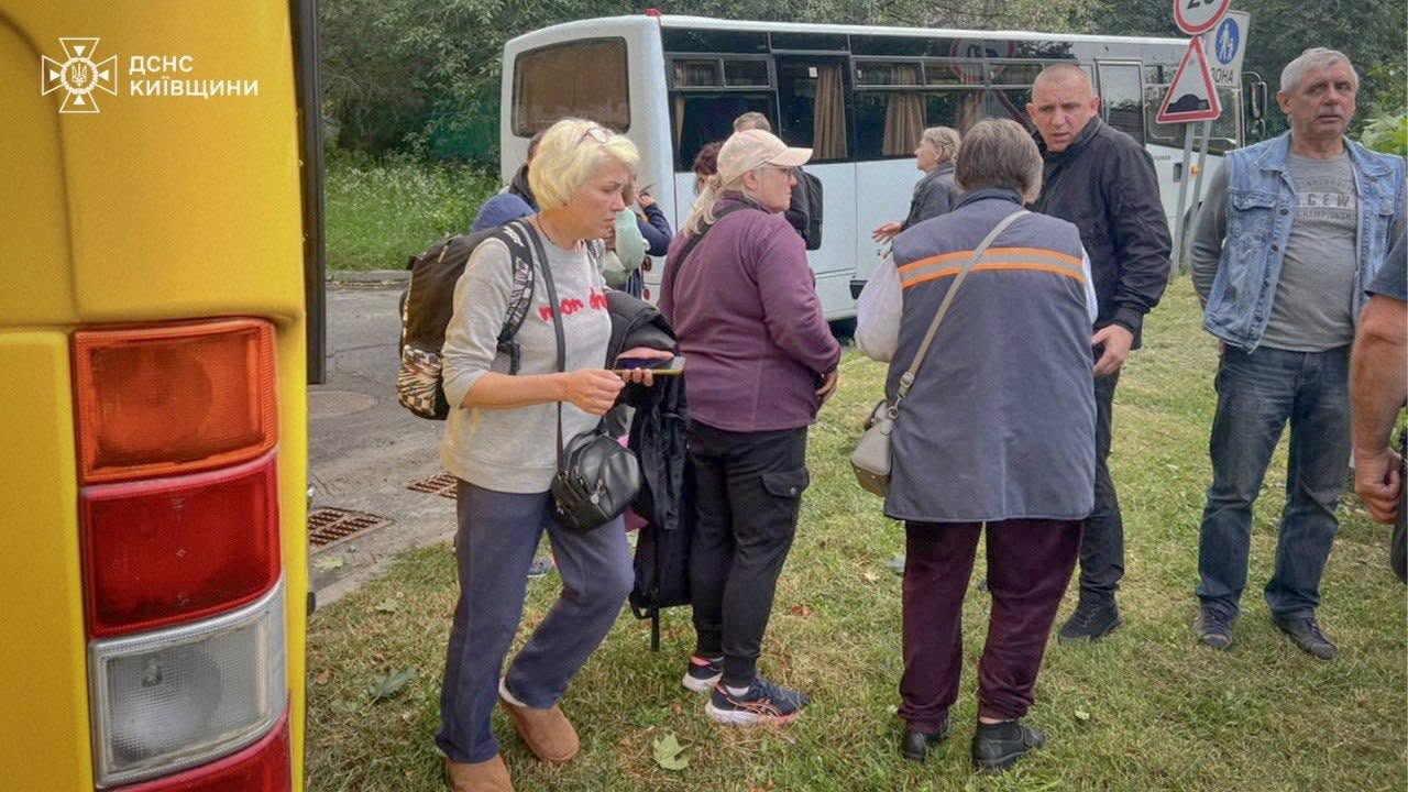 У Вишневому вже евакуювали понад 600 людей - фото 3