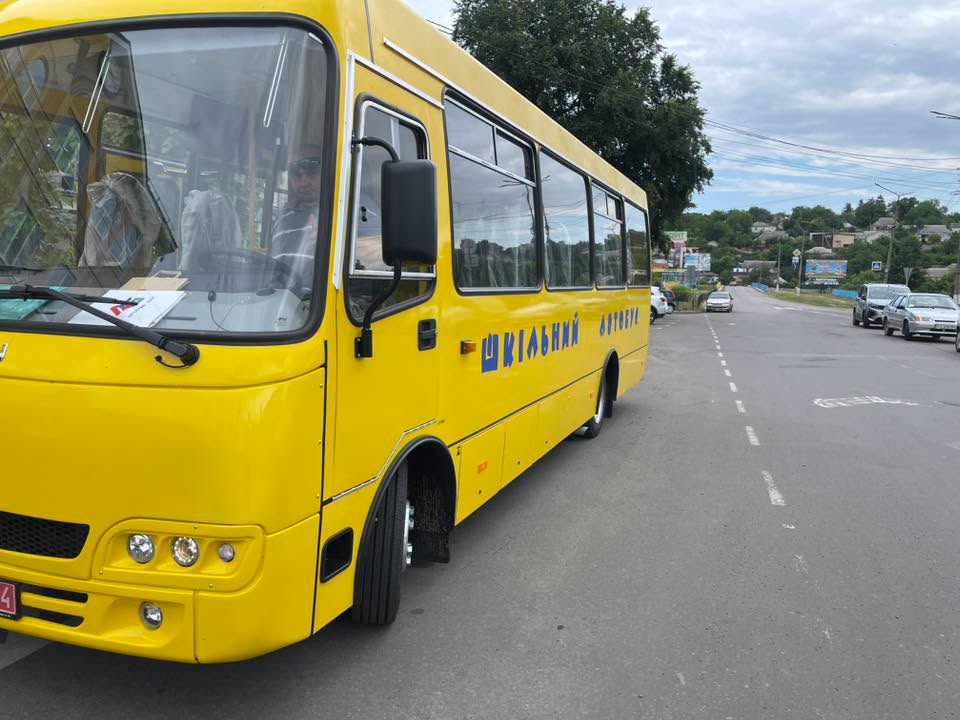 Новий шкільний автобус купила Тальнівська громада - фото 2