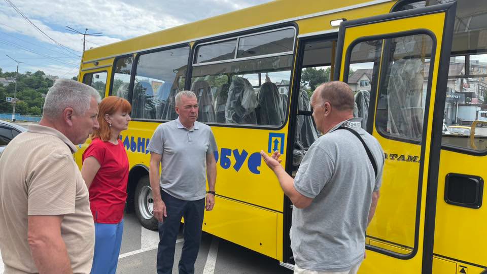 Новий шкільний автобус купила Тальнівська громада - фото 5