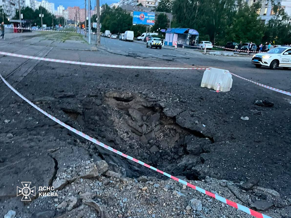 Третя за тиждень атака рф на Київ: є постраждалі - фото 5