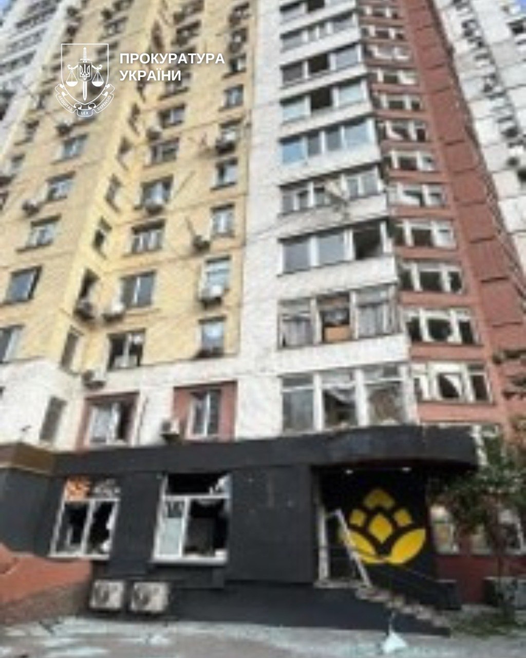 Правоохоронці розпочали досудове розслідування за фактом вчинення військовими рф воєнного злочину у Києві - фото 5