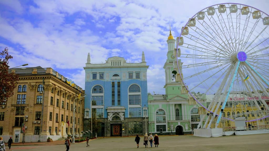 Серце Подолу: Історія та таємниці Контрактової площі в Києві - фото 4
